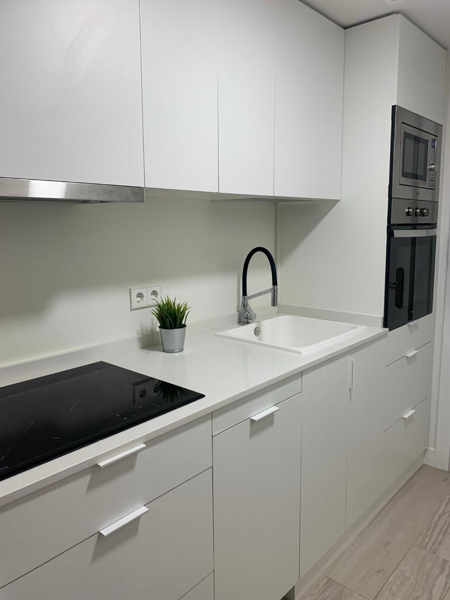 Pisos Con Piscina Barrio Exclusivo-Wizinkcenter Alquiler Temporada Appartement Madrid Buitenkant foto