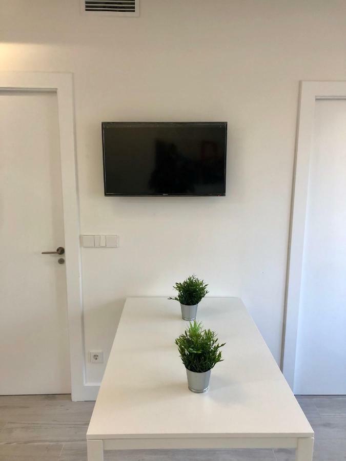 Pisos Con Piscina Barrio Exclusivo-Wizinkcenter Alquiler Temporada Appartement Madrid Buitenkant foto