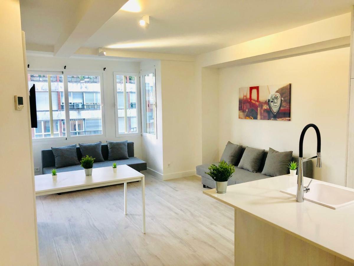 Pisos Con Piscina Barrio Exclusivo-Wizinkcenter Alquiler Temporada Appartement Madrid Buitenkant foto